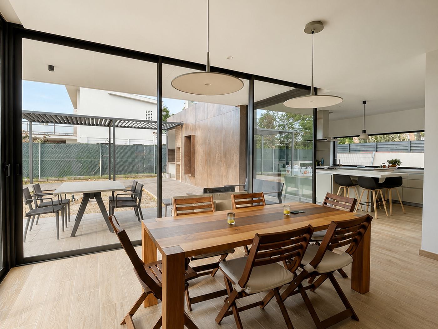Casa Maresme — Comedor terraza